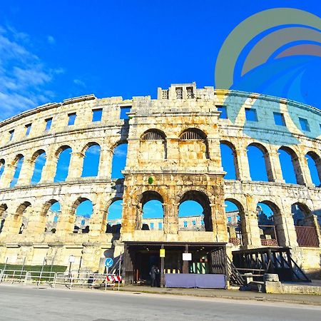 Apartments Pula 1618 Buitenkant foto